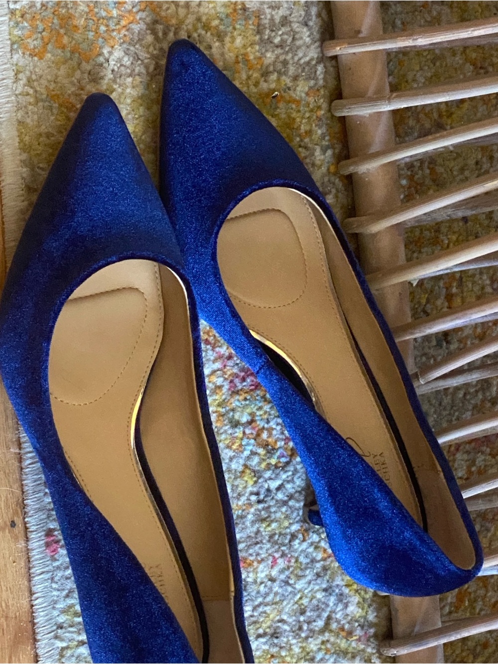Jewel Badgley Mischka Royal Blue Velvet Pointed-Toe Pumps sz 7.5